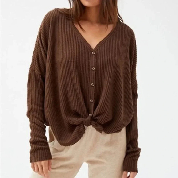Out From Under Urban Outfitters Oversized Thermal Button Top - Picture 1 of 12